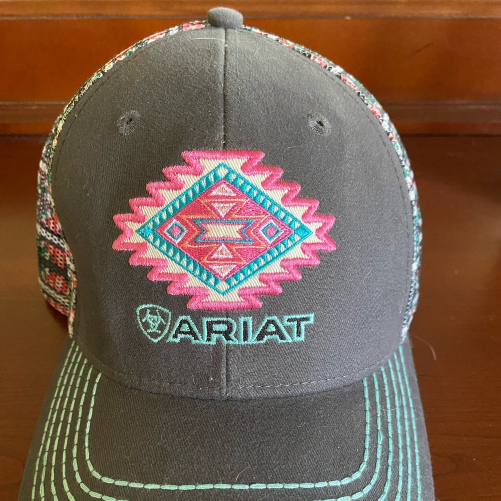 Ariat trucker style cap/hat